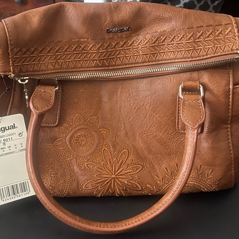 2/$40 closet sale Desigual light brown leather purse/bag. Nwt embroidered
